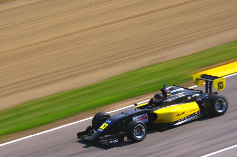 Formula 2000 car cornering