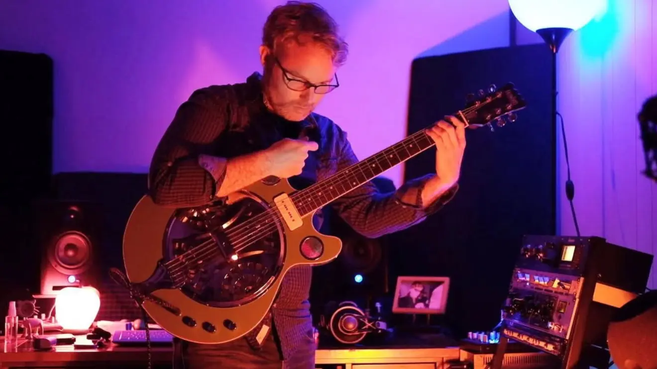 David Porteous — Recording at The Whisper Gallery - Northumberland, Ontario (2020)